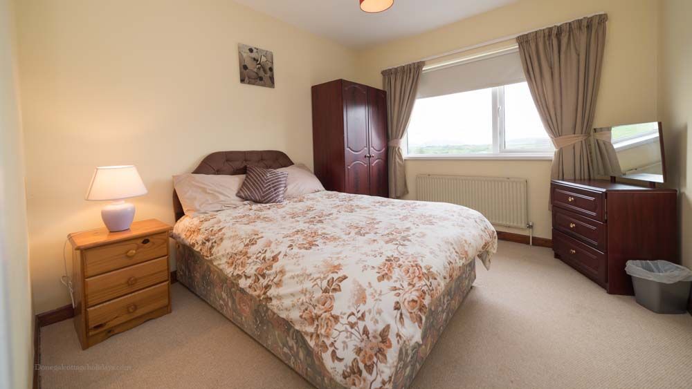 Double bedroom to front of house